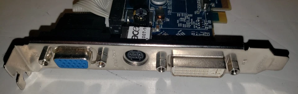 ACER ATI Radeon HD2400 Pro 128MB DDR2 PCI-e x16 0WX085 Video Graphics Card - Image 3 of 4