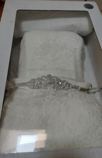 David's Bridal Style 9WG3805 Size 20W Cream Wedding Gown/Sealed in Preserving bo