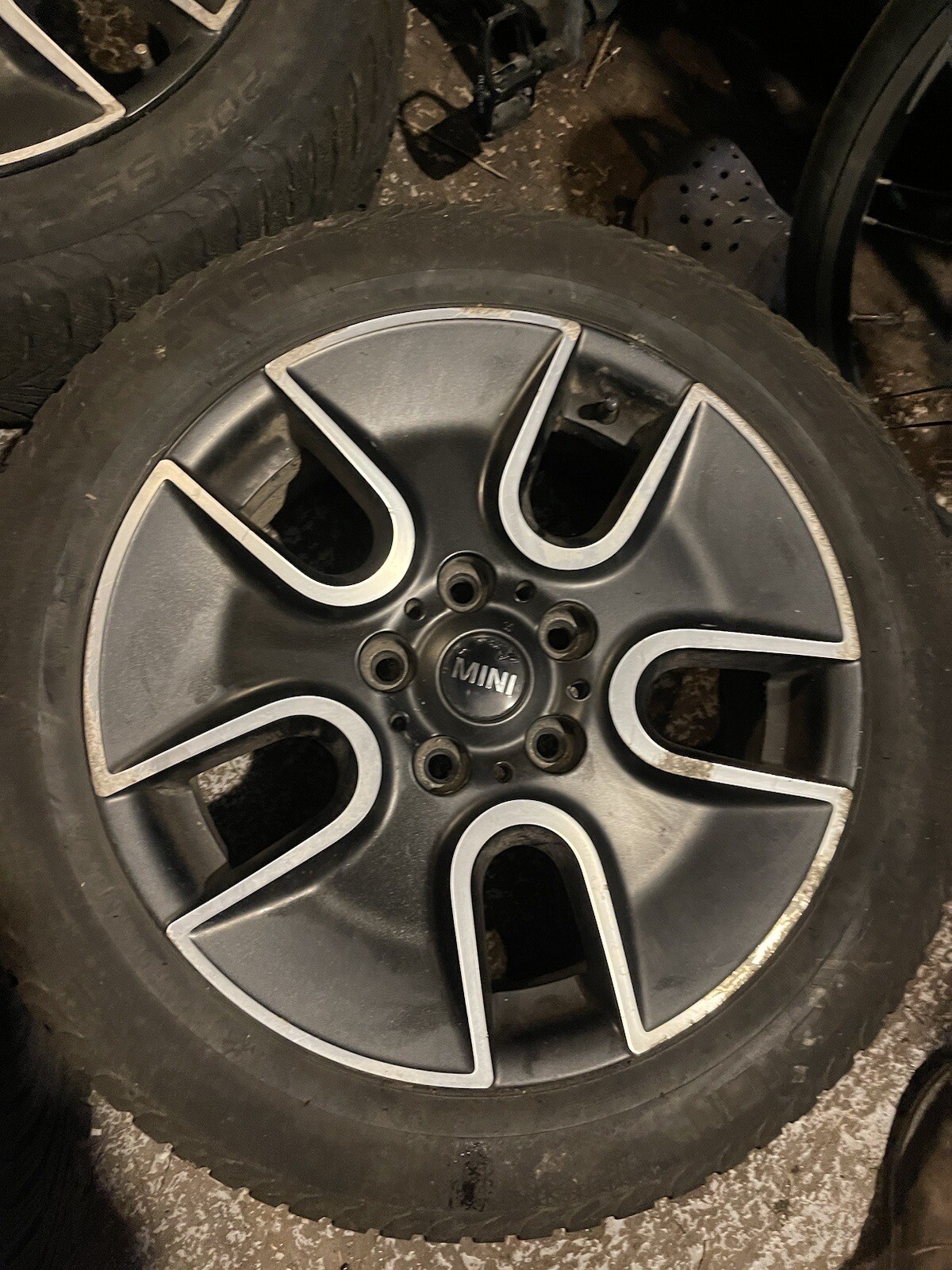 Mini wheels and Winter Tyres 17 Inch Genuine BMW Mini Alloy Wheels