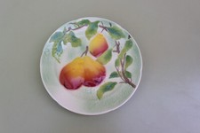 Assiette barbotine ancienne poires · Faïence · Faïencerie de Saint-Clément