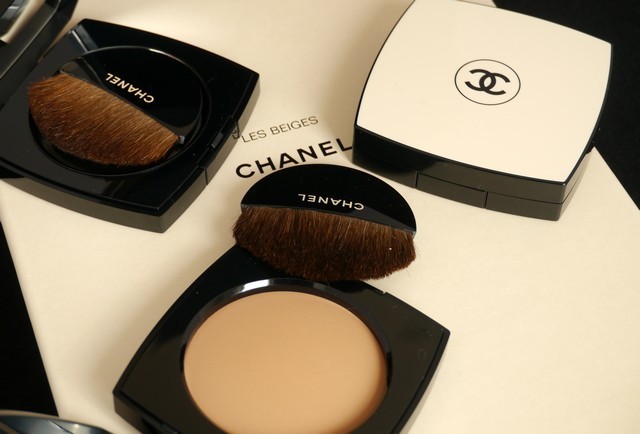 CHANEL Les Beiges Healthy Glow Sheer Powder SPF 15/ PA++ AUTHENTIC