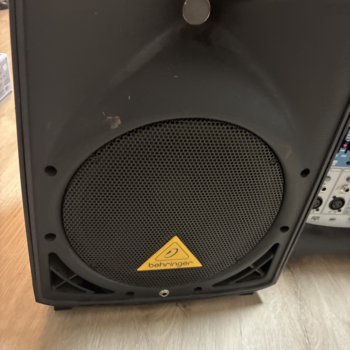 Behringer Behringer EUROPORT EPA300 - 300W 6-Channel Portable PA