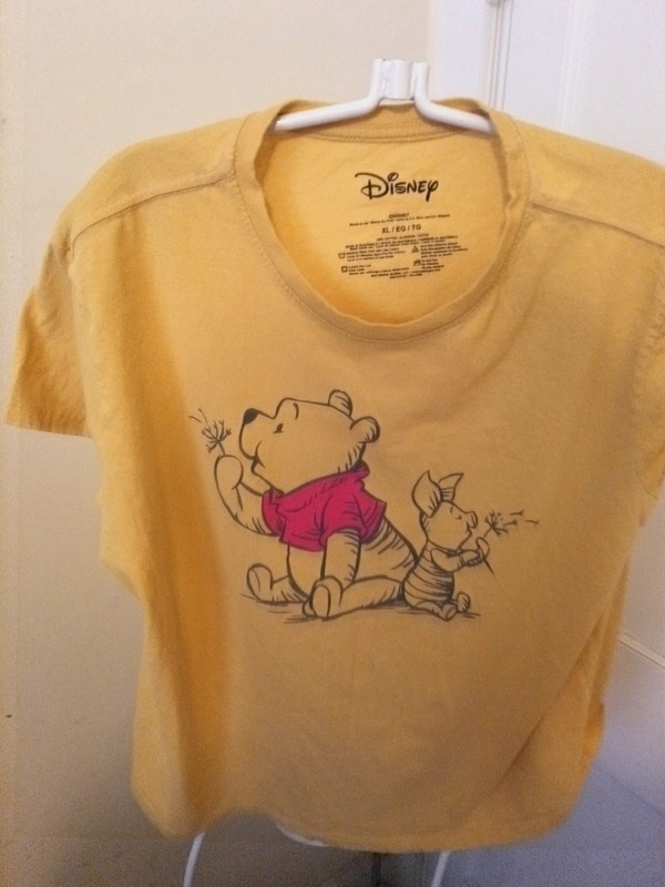 Disney Winnie the Pooh T-Shirt  Adult Size XL