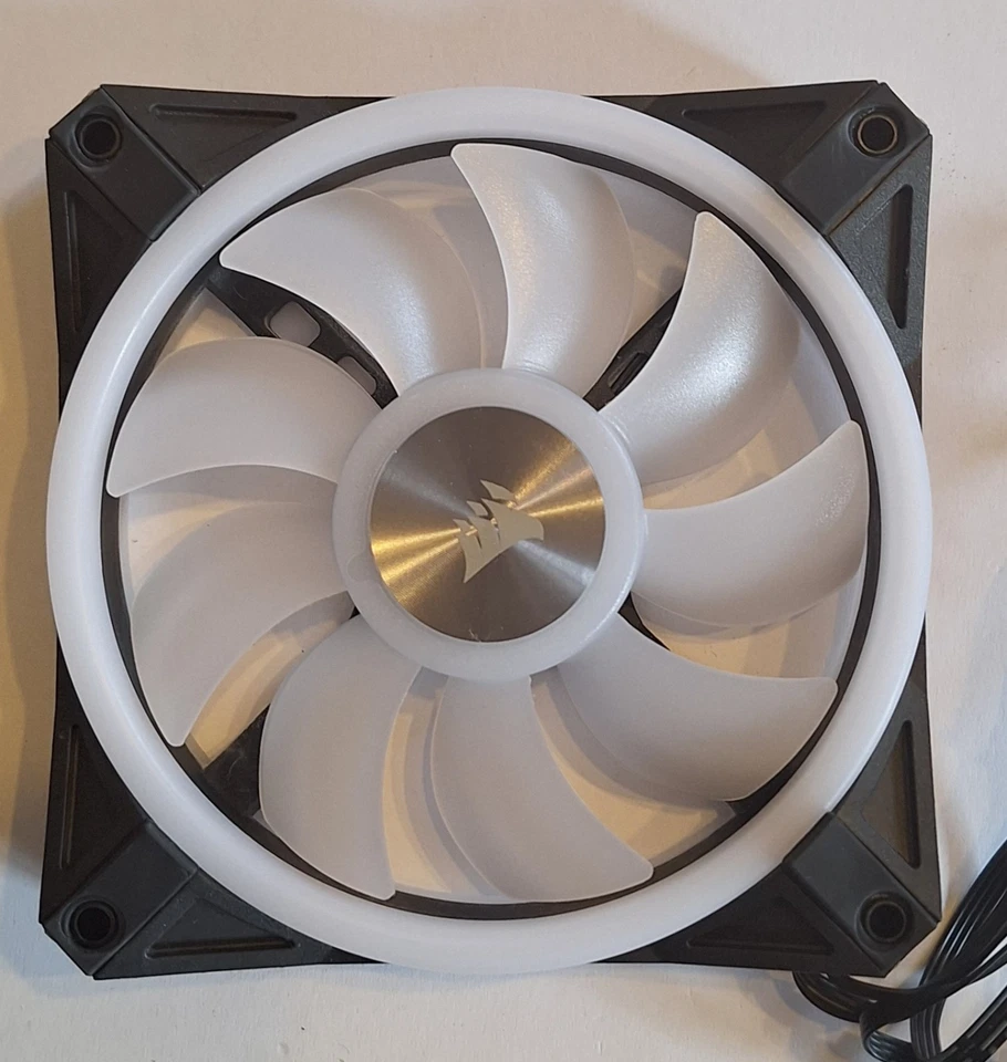 Corsair iCUE QL120 RGB 120-mm-PWM-Lüfter Schwarz - Bild 2 von 2