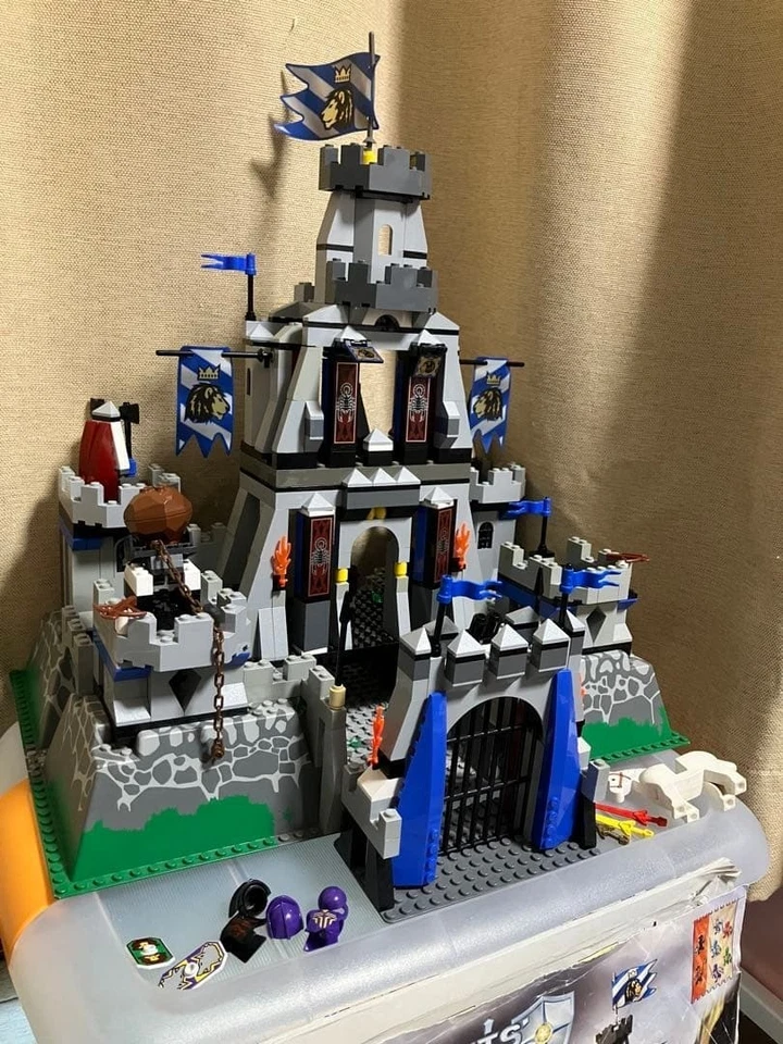 LEGO Knights' Kingdom Castle of Morcia 8781 In 2004 Used Retired W/Manual As Is - Image 4 of 4