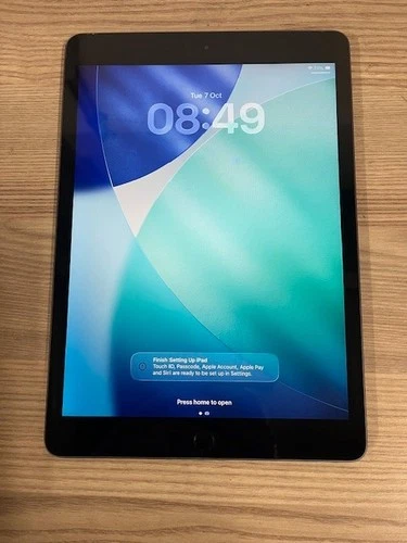 Apple iPad 8th Gen 32GB, Wi-Fi, 10.2in Space Grey Tablet ( IOS 26.0 )