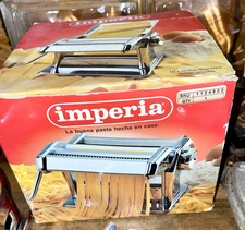Imperia Pasta Machine SP-150 w/Spaghetti & Fettucine Attachment Torino Italy