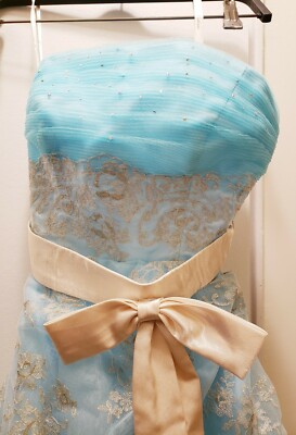 Wedding Gown Bridal Dress A-Line Zipper Small Petite Embroidery Tiffany Blue | eBay Wedding Gown Bridal Dress A-Line Zipper Small Petite Embroidery Tiffany Blue | eBay
