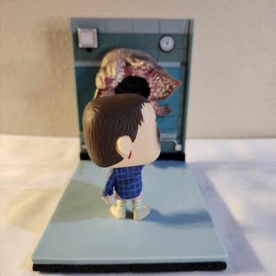 Funko Pop Stranger Things Eleven and Demogorgon #727 Movie Moments