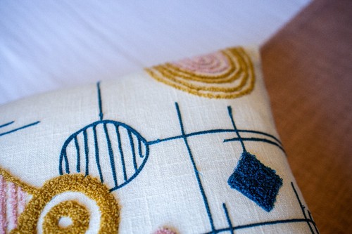 Modern Boho leaf Tufted Throw Pillow Cover Geometric Abstract Design, 18"x18" - Picture 3 of 6