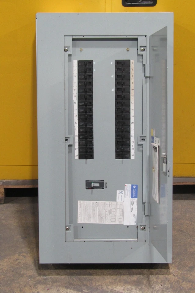 😏 GE 125 AMP MAIN BREAKER PANELBOARD 480/277 VAC 3∅ 4W 30 CIRCUIT AEF3301KBX - Image 3 of 4