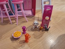 Mattel Barbie Glam Vacation Beach House Fold N' Go - Mitnehmhaus + Zubehör