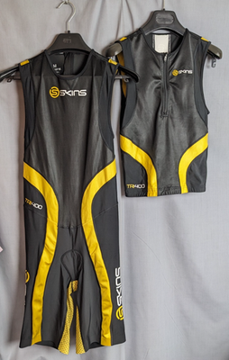 SKINS BKCR ブラック/イエロー スパッツ Skins Tri-400 set Compression Triathalon Black/Yellow Front Zip
