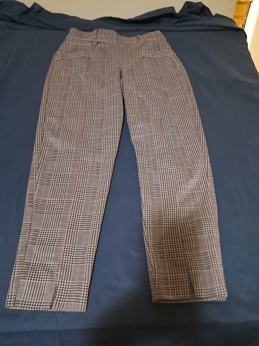 Rare: Maurices Women Size Small Pink.plaid Short Tweed Pants