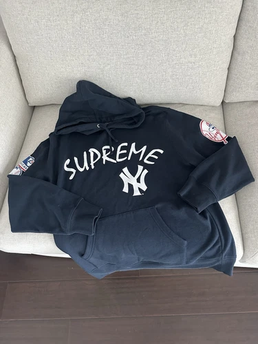 Sweat à capuche bleu marine Supreme x 47’ marque New York Yankees taille L 2015
