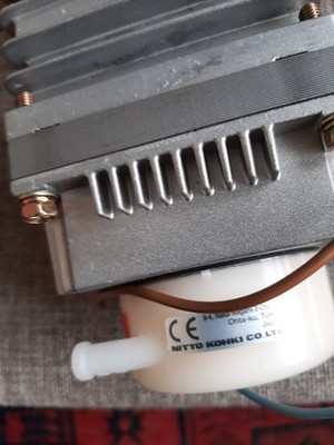Gernomed Pumpe Nitto Kohki AC 0201A-A1079-P3-1411 (230 V, 50/60 Hz)