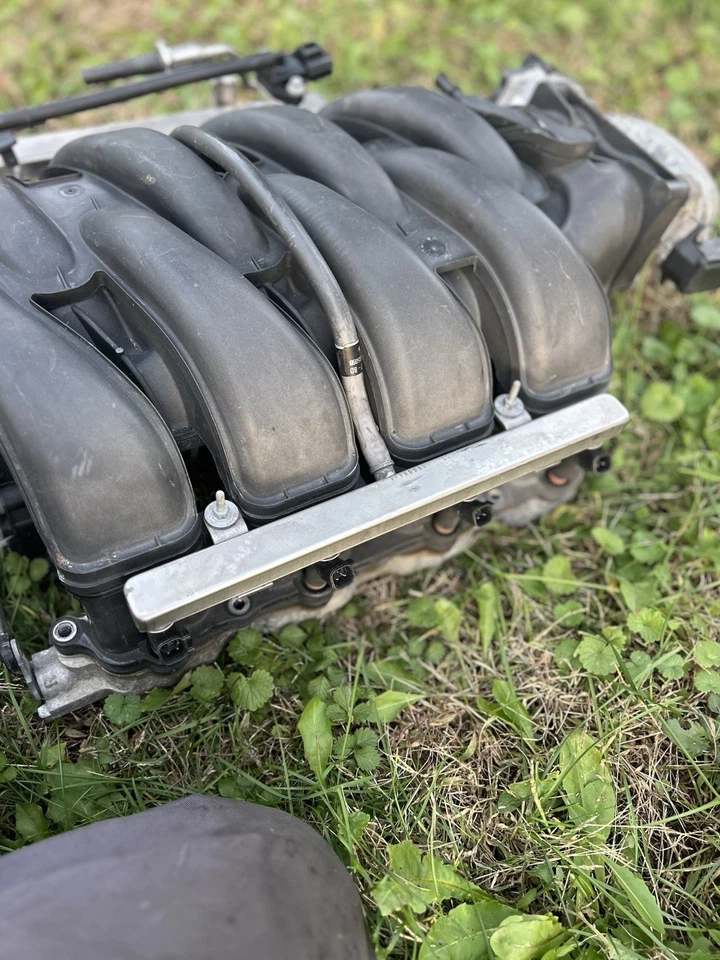 Ford Mustang GT 2006 4,6 L 3 V OEM conjunto de colector de admisión Foto 2 de 4