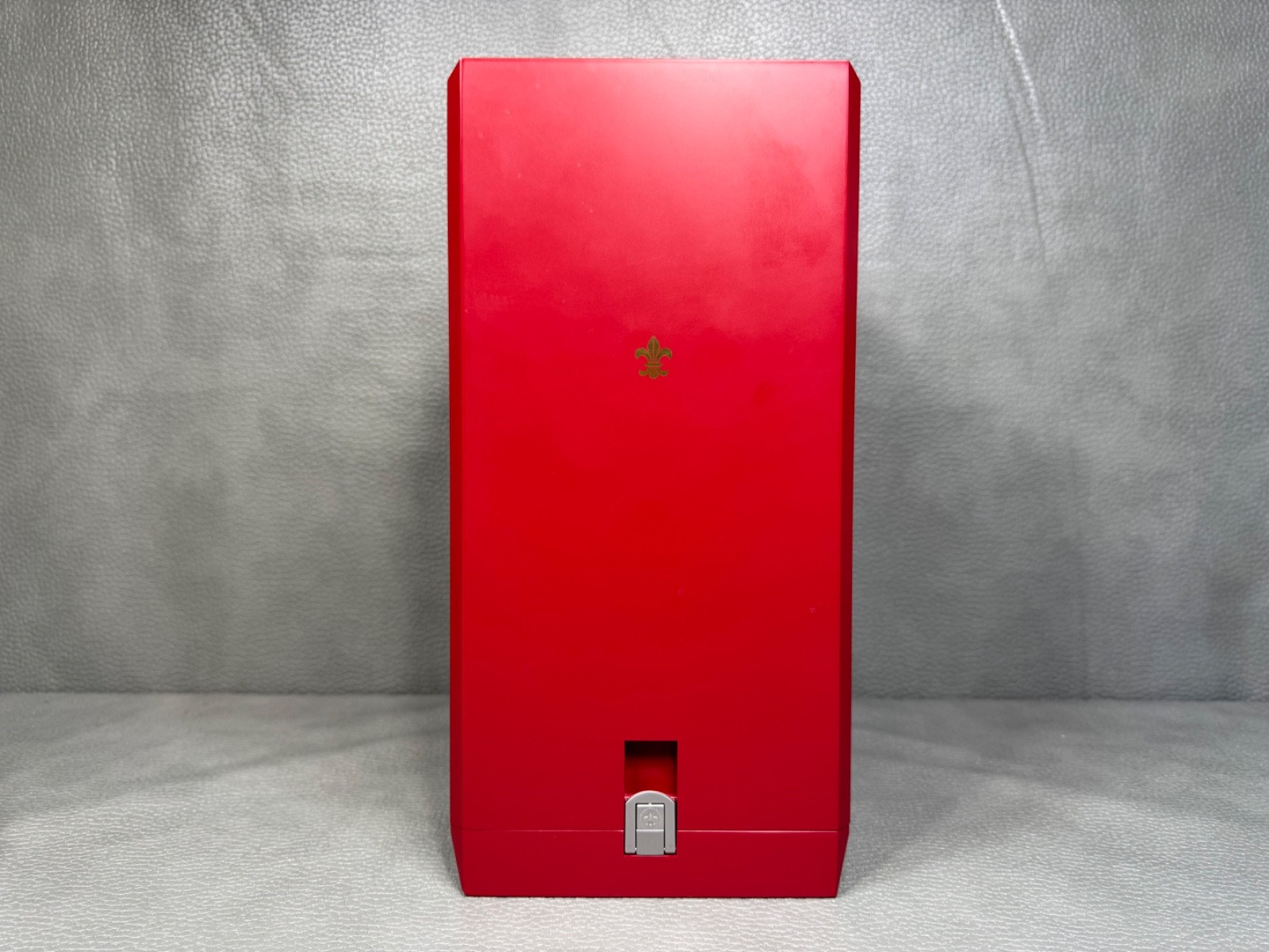 Remy Martin Louis XIII Cognac Baccarat Crystal Decanter France with Locking Case