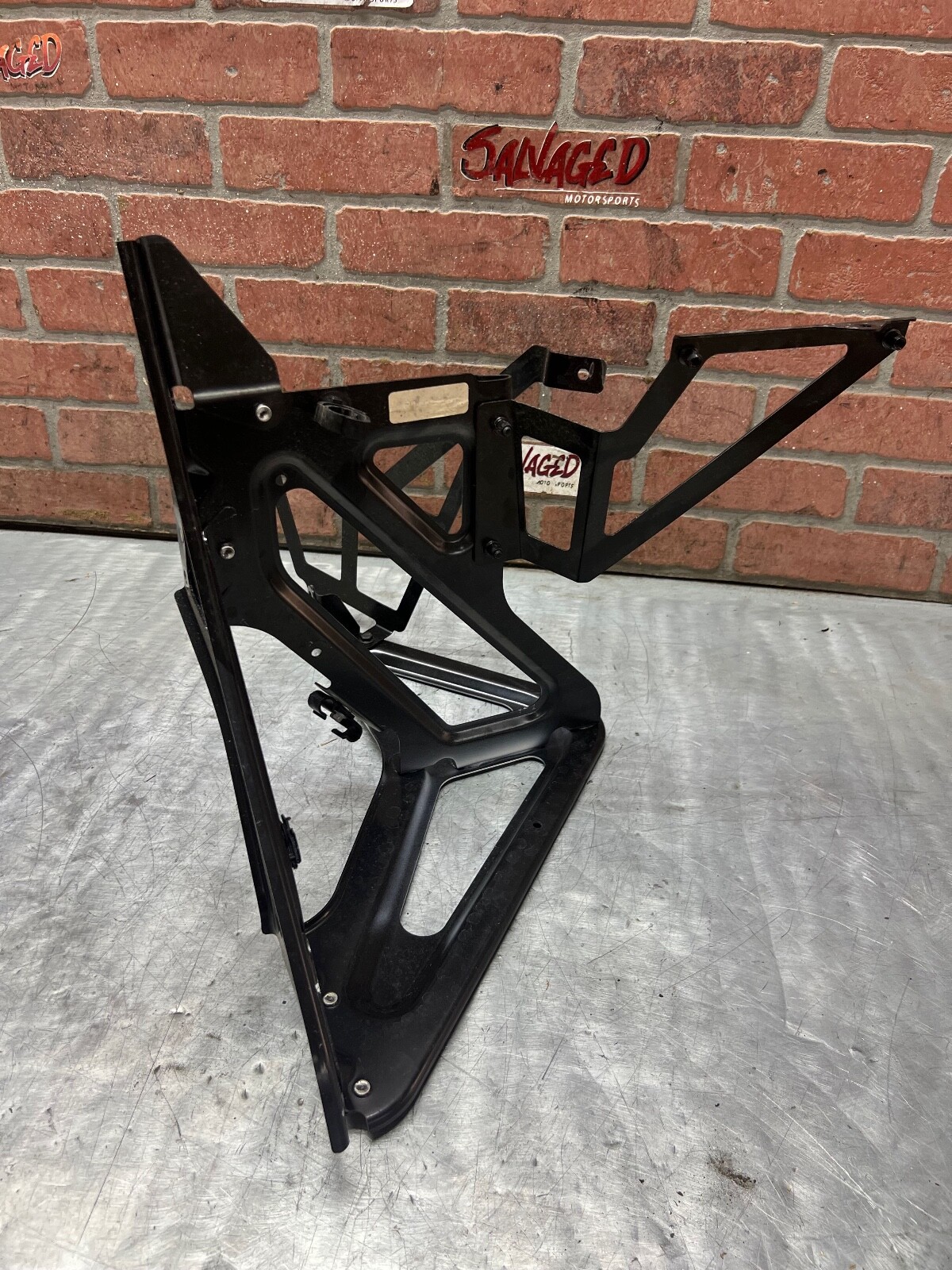 15-17 MCLAREN 650S LH & RH REAR INNER QUARTER PANEL SUPPORT MOUNT BRACKET OEM