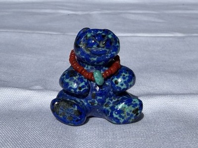 Zuni Fetish Azurite Bear by Sherdine Tsatte