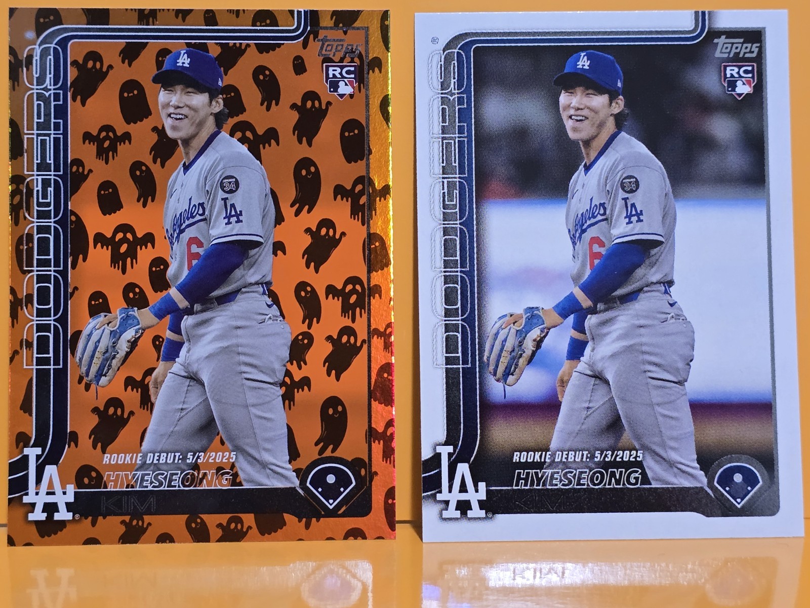 2025 Topps Update #US312 Hyeseong Kim Holiday Rookie Debut Jack O'Lantern + Base