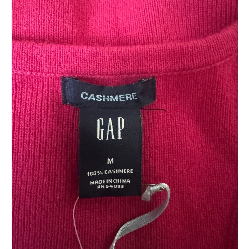 NWT GAP | 100% Cashmere Fuchsia Racerback Knit Tank | Size Medium - Image 4 of 4