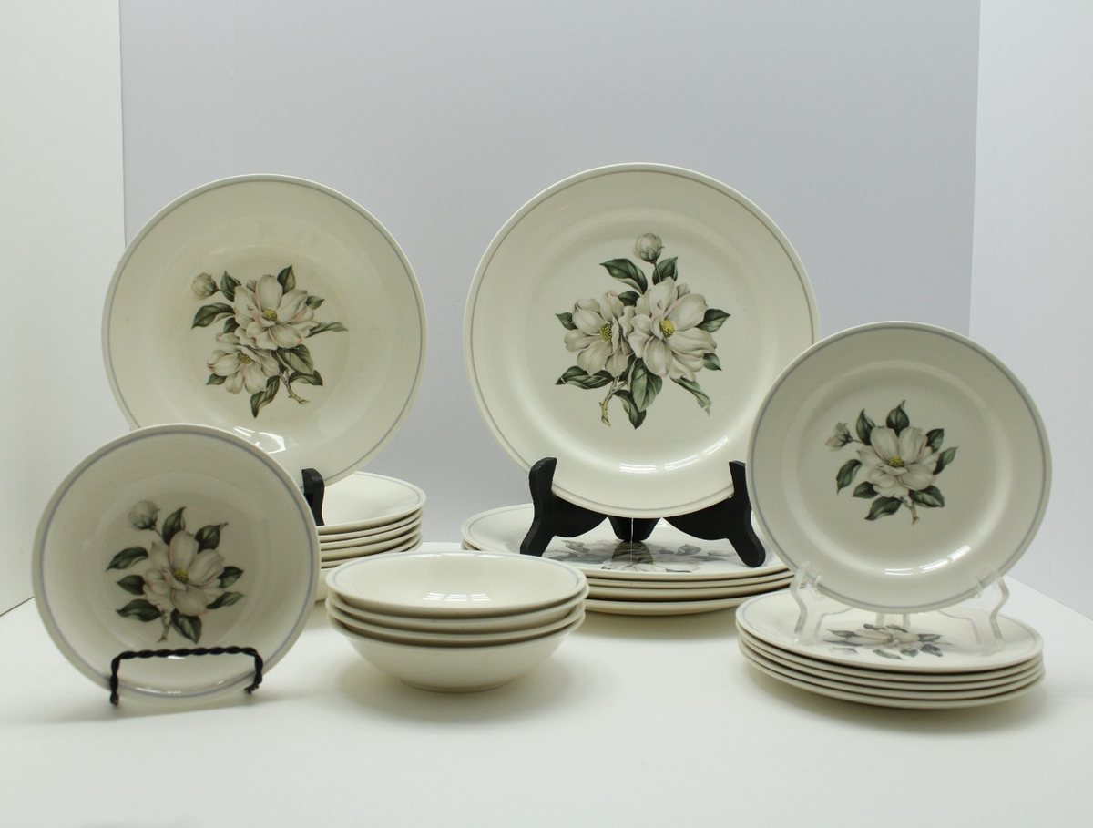 Homer Laughlin Eggshell Nautilus Magnolia 40 Dinnerware Pieces