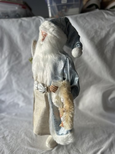 Statuina di Babbo Natale in blu con cavalluccio marino 18" - Foto 5 di 6