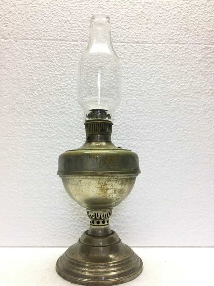 Antigua lámpara vintage de queroseno al óleo R. Ditmar Viena con vidrio original Austria Foto 3 de 4