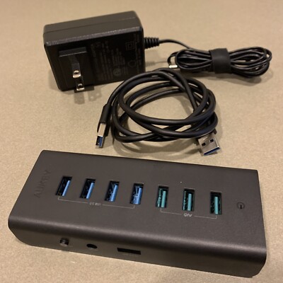 AUKEY USB Hub with 4 USB 3.0 Data Ports and 3 Charging Ports, Used