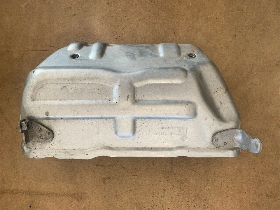 Audi TT Quattro/A3 Quattro 2008-2009 colector de escape protector térmico fabricante de equipos originales Foto 2 de 4