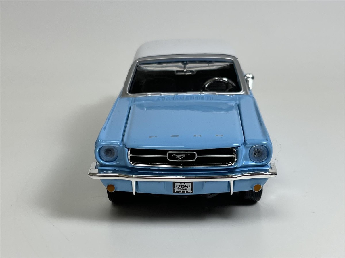 007 James Bond Thunderball 1964 1/2 Ford Mustang 1:24 Scale