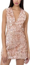$1,395 - Alice + Olivia Pacey V-Neck Disc Sequin Minidress in Pearl Blush Size 2