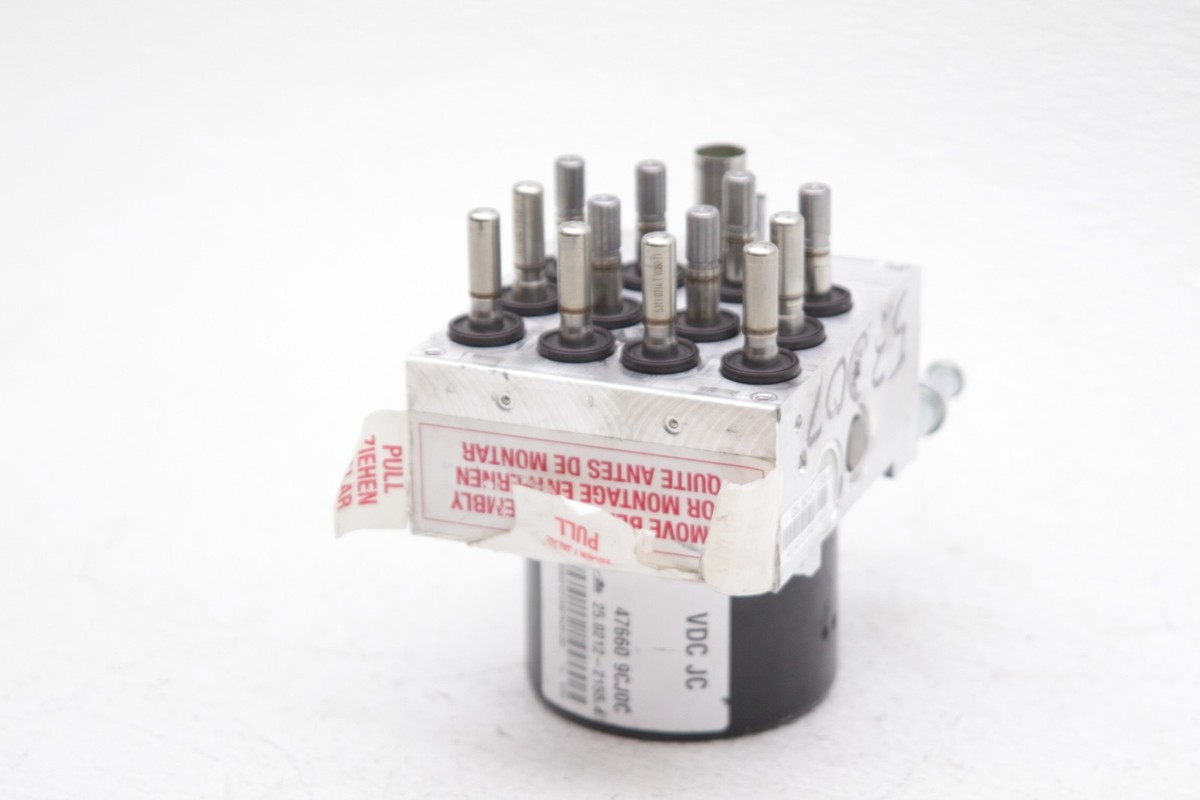 2014-2015 Nissan Frontier Xterra ABS Brake Pump and Module