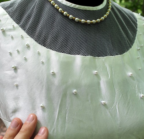 Real Vintage 1940s Satin Wedding Dress, 50s Liquid Satin Wedding Gown size Small - Picture 8 of 11