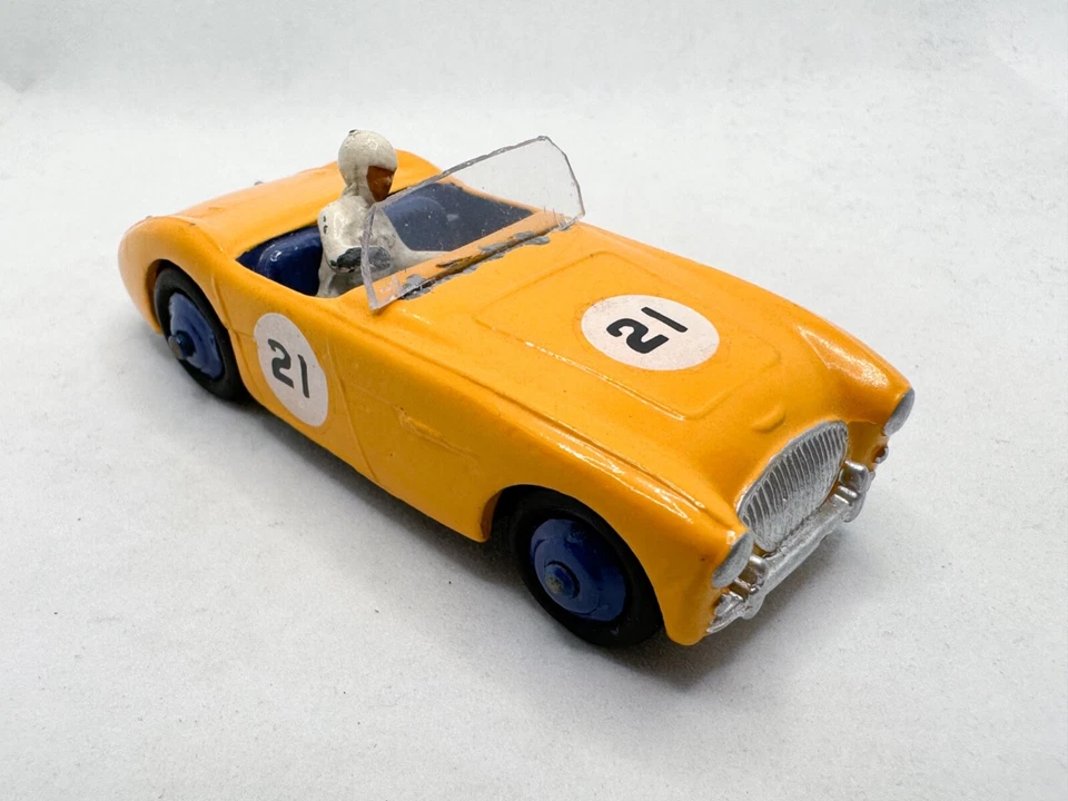 ВИНТАЖНЫЙ ЛИТОЙ СПОРТИВНЫЙ АВТОМОБИЛЬ DINKY TOY 109 AUSTIN HEALEY COMPETITION 1955 ВОССТАНОВЛЕН - Изображение 4 из 4