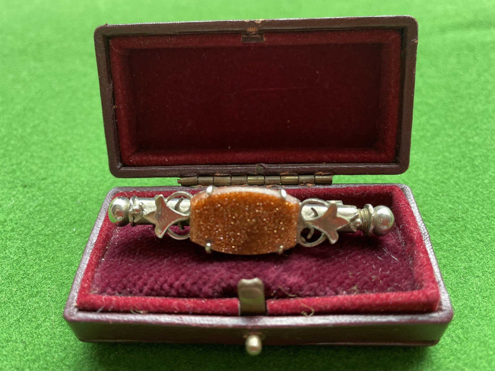 ANTIQUE VICTORIAN GOLDSTONE NANNY BROOCH SEWING KIT IN BOX eBay