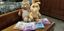 1985 Original Teddy Ruxpin and Grubby with 4 books and cassettes.