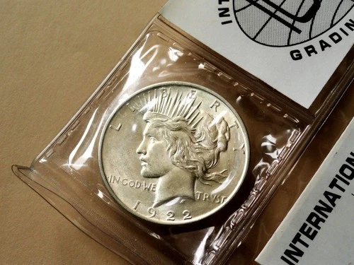 1922-D Peace Dollar — photo from another recent sale