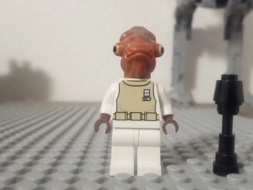 Lego star wars Admiral Ackbar minifigure