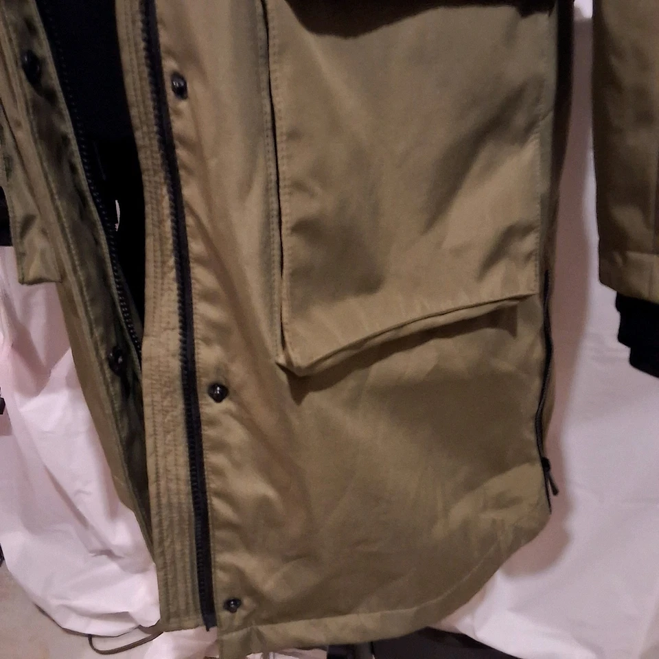 BCBG Max Azria 高级性能连帽雨衣夹克女式 S 码小号 — 第 4/4 张图片