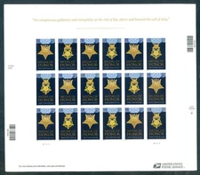 US 4822-4823 Medal Of Honor Folio, Forever, Complete Panes of 18 and 2, Mint NH