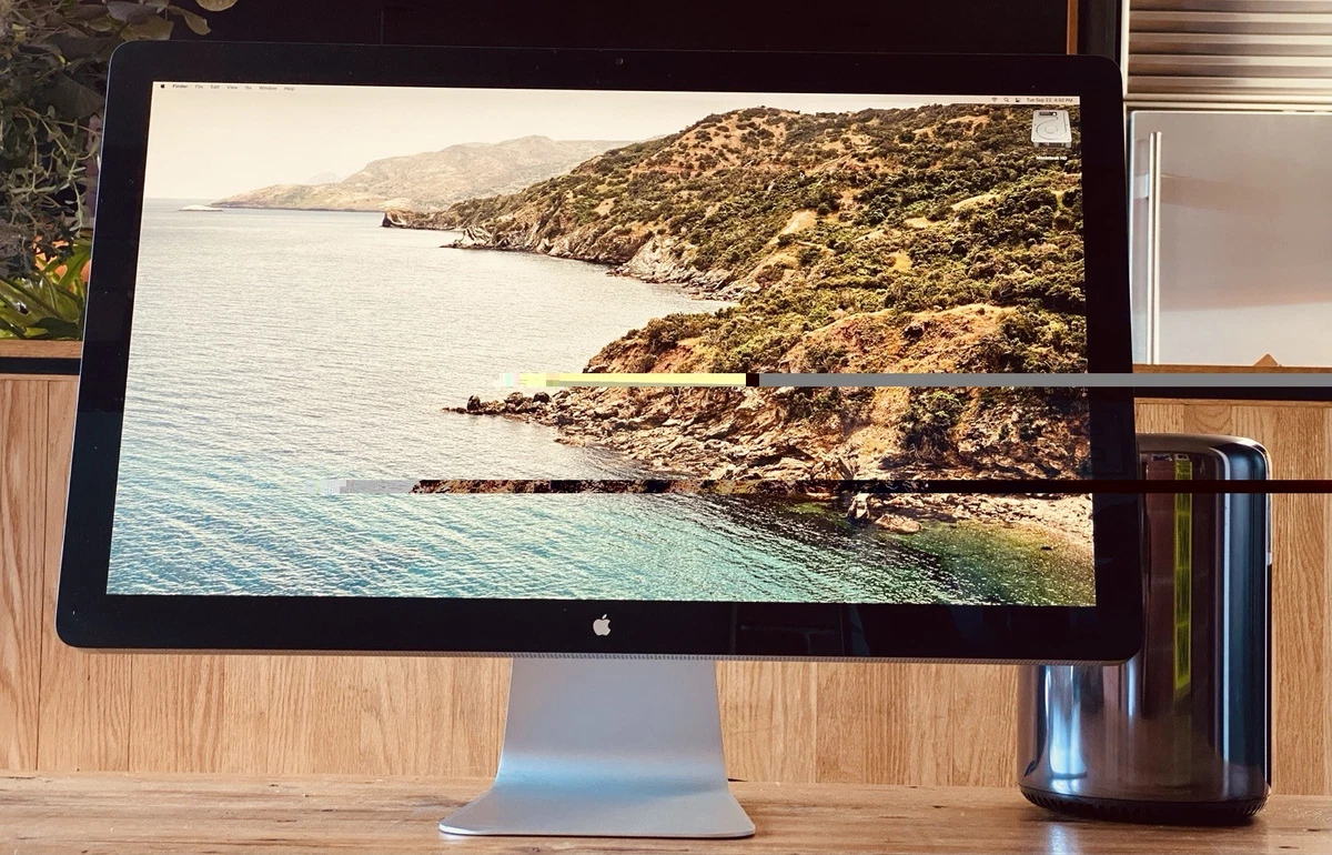 2013 Apple Mac Pro 64 GB RAM Desktops & All-In-One Computers for