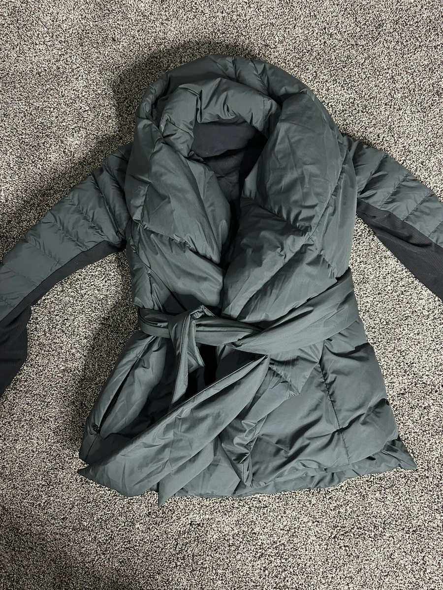 Lululemon down to store the studio jacket
