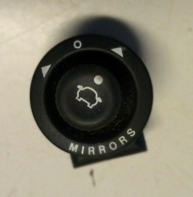 Ford Power Mirror Switch. Fits Many Vehicles With 8 Pin Connecter