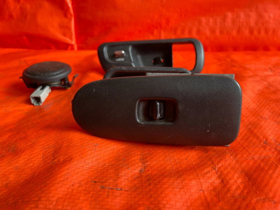 94-01 ACURA INTEGRA 2 DOOR - PASSENGER RIGHT - WINDOW SWITCH TWEETER HANDLE TRIM - Image 3 of 4
