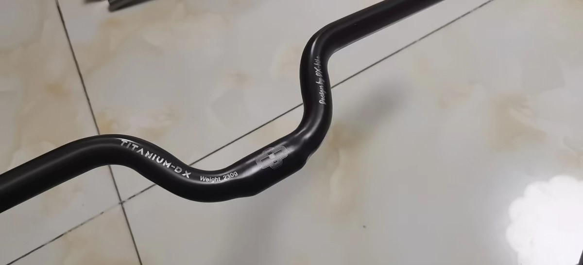 Manubrio In Titanio Titanium-DX Per Brompton T Line - 31,8 X 560 Mm - GR9