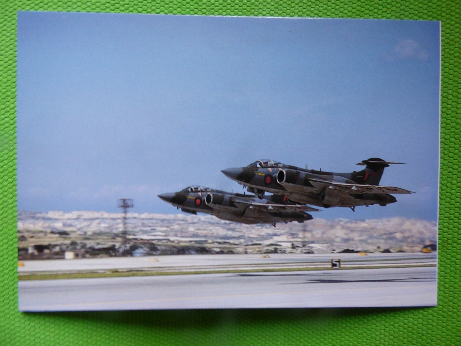RAF BUCCANEER / postcard AVIATION MILITARY AIRCRAFT