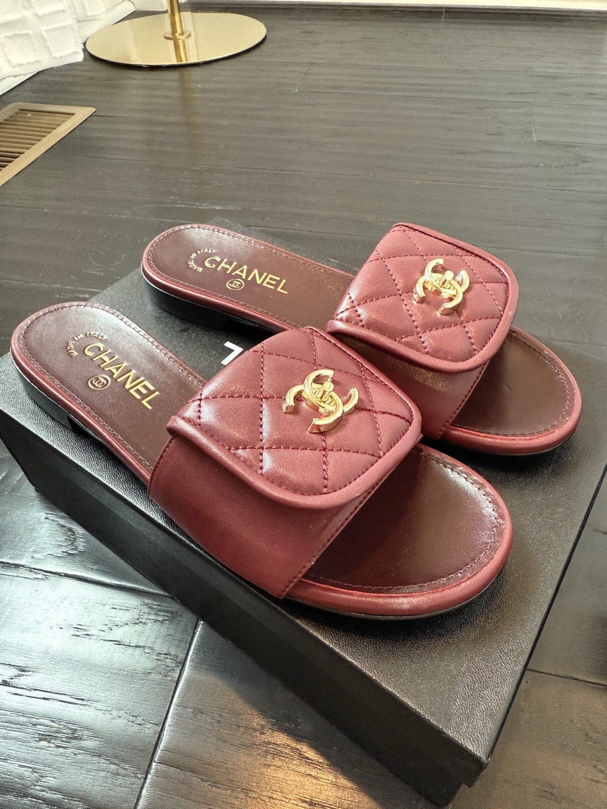 Chanel Classic Ballet Flats for Women - Timeless Elegance & Comfort-image