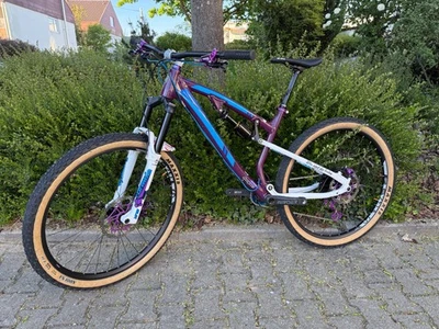 Trail Enduro Drössiger ONE 29 Select Fullsuspesion MTB 14,8 Kg Hope Formula SRAM - Bild 1 von 4